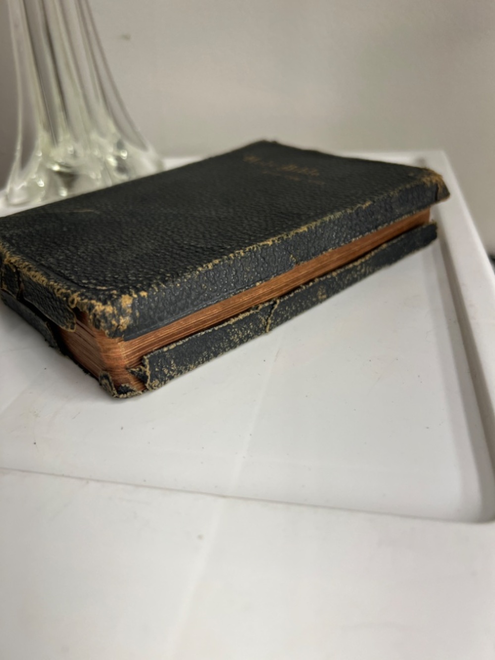 1910 Leather Holy Bible - Picture 5 of 7